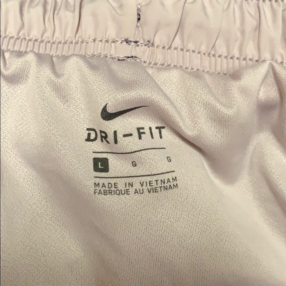Nike Shorts - Picture 3 of 4
